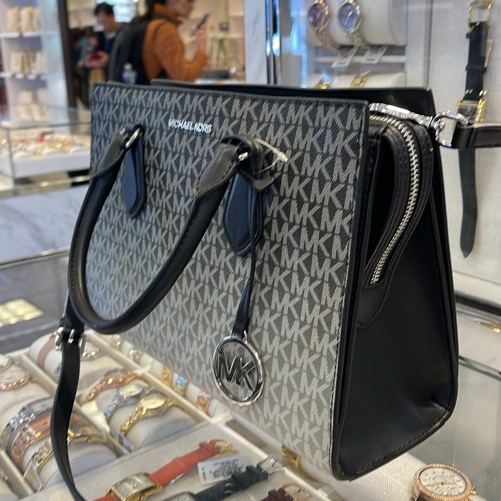 Michael Kors Sheila Medium Signature CZ Logo Satchel Crossbody Center Zip
Black - Picture 10 of 16